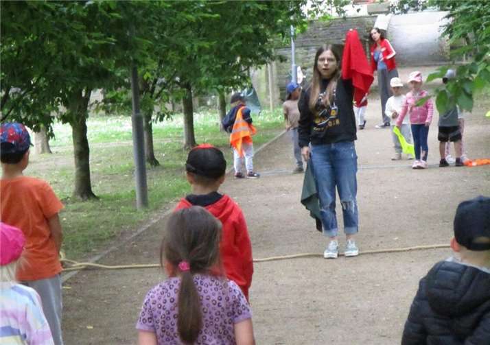 Das Projekt „Fit für den Straßenverkehr“ kombiniert Bewegungsförderung mit Verkehrserziehung.  Foto: Anne Korbella