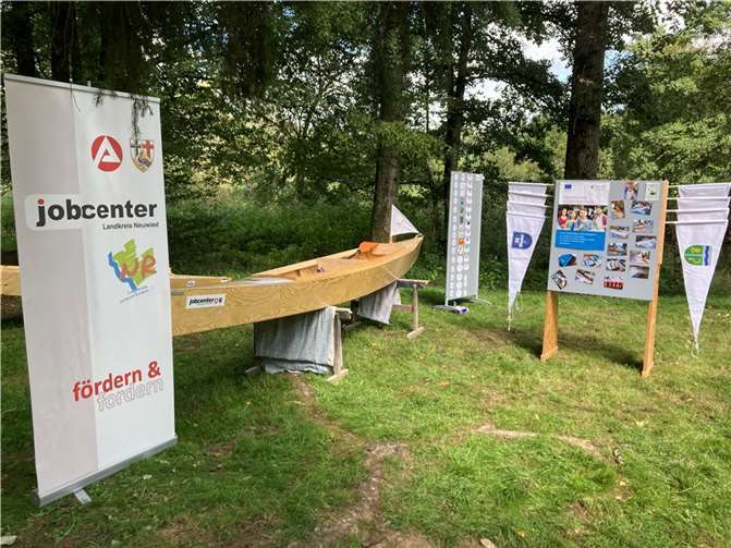 Das Projekt „Leinen los“ organisierte eine Spaßregatta auf der Wied.  Foto: privat