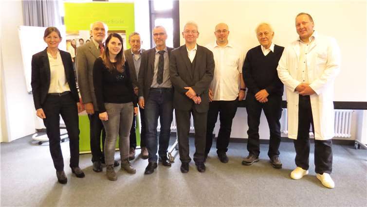 Das Projektteam „EPOS-B“ samt Leitung von Verein und Klinik. Sara Kliniken Landkreis Biberach