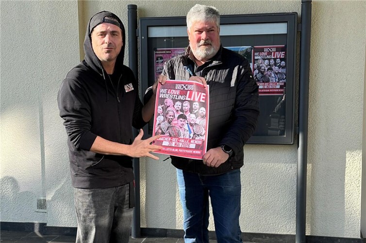Das Publikum darf sich auf einen Abend voller Action, Emotionen und hochklassigem Live-Entertainment freuen, sind sich Daniel Mallmann (links), Ringsprecher von Westside-Xtreme-Wrestling (wXw) und Achim Grün, Stadtbürgermeister Mendig, sicher. 