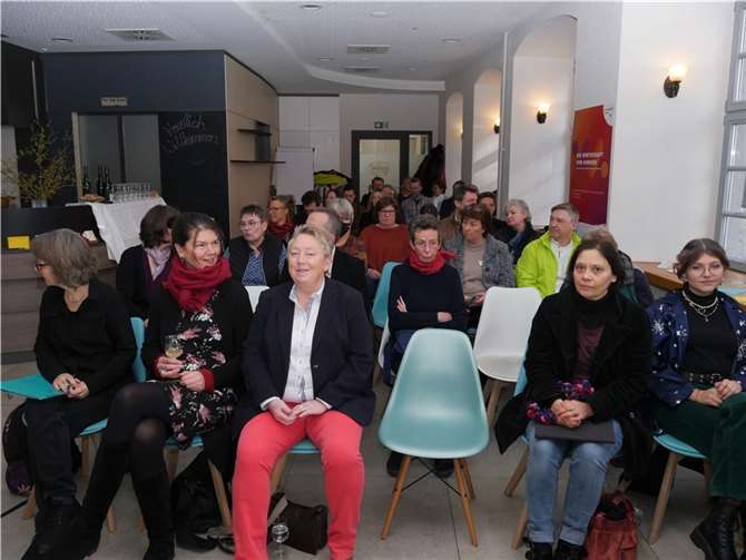 Das Publikum erfuhr viel über die Arbeit der 13 sozialen und kulturellen Initiativen aus der Region.