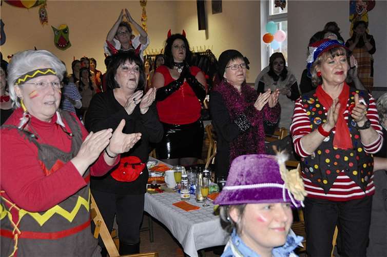 Das Publikum in der voll besetzten Mehrzweckhalle brachte die Stimmung zum Überkochen.