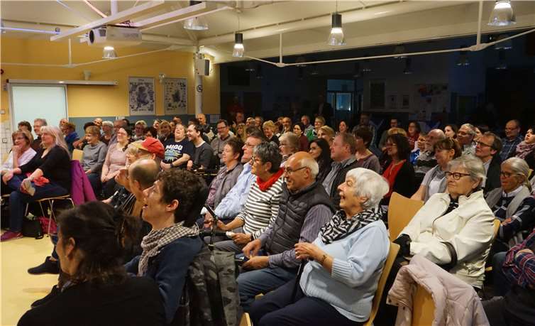 Das Publikum war begeistert von Schmidts kurzweiligem Programm.