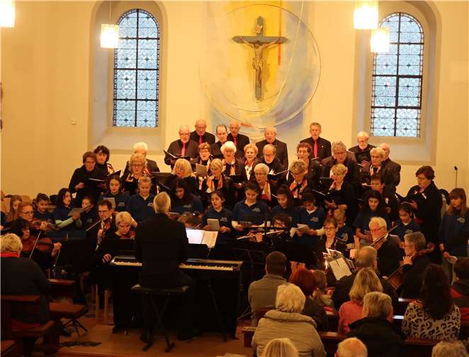 Das Publikum war vom Adventskonzertin der Pfarrkirche Lehmen begeistert. Foto: Udo Bisping