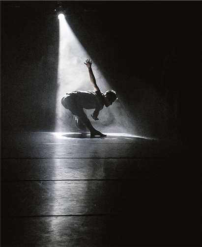 Das Publikum wird in die ausdruckstarke Welt des Tanzes entführt.  privat