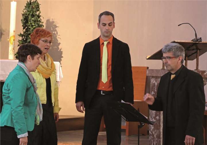 Das Quartett "4-Takt" beim Auftritt in der Pfarrkirche.
