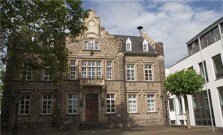 Das Rathaus der Verbandsgemeindeverwaltung Maifeld in Polch wird schrittweise wieder geöffnet.Fotos: privat