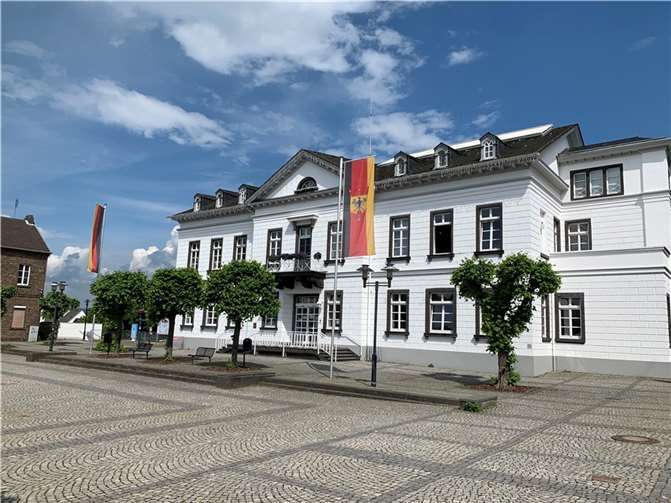 Das Rathaus in Sinzig.  Foto: ROB