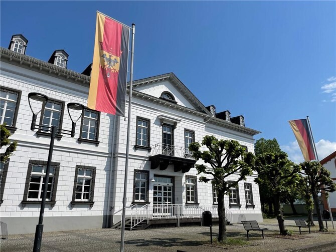 Das Rathaus in Sinzig.  Foto: ROB