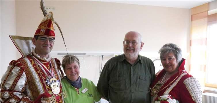 Das Remagener Prinzenpaar besuchte die Remagener Patienten. Privat