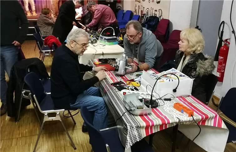 Das Repair-Café soll sich zu einem Treff für Jung und Alt und Menschen verschiedener Nationen entwickeln.