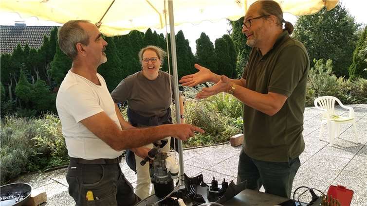 Das Repaircafé hat wieder Fahrt aufgenommen und wie man sieht mit viel Spaß.Foto: privat