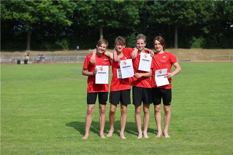 Das Rhein-Wied-Quartett mit Samuel Plenert Fabing, Maximilian Überhofen, Samuel Lehnart und Noah Seibel (von links) belegte Rang vier über 4x100 Meter in Saisonbestzeit von 46,88 Sekunden. Foto: Michael Seibel