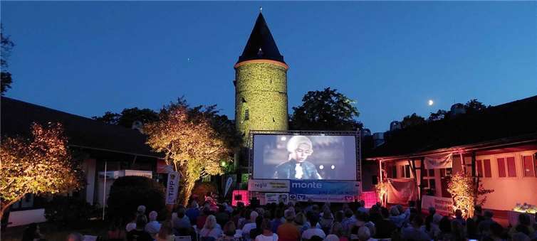 Das Rheinbacher Sommerkino startet in seine achte Auflage und lädt vom 16. bis 21. August 2025 erneut zu sechs Open-Air-Kinoabenden im Innenhof der St. Martin Grundschule an der Bachstraße ein. Foto: privat