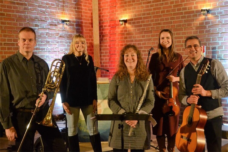 Das Rheinbacher Volkslied-Ensemble Feinsliebchen spielt am 31. Oktober ein Mitsingkonzert in der Pfarrkirche Sankt Martin.