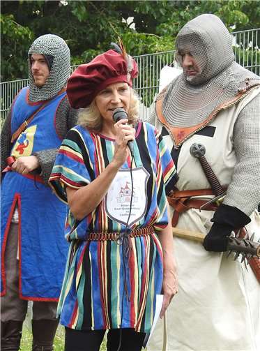 Das Ritterfest mit einem tollen Programm und einer sehr guten Planung der Eltern kam bei den Gästen und Kindern super an.