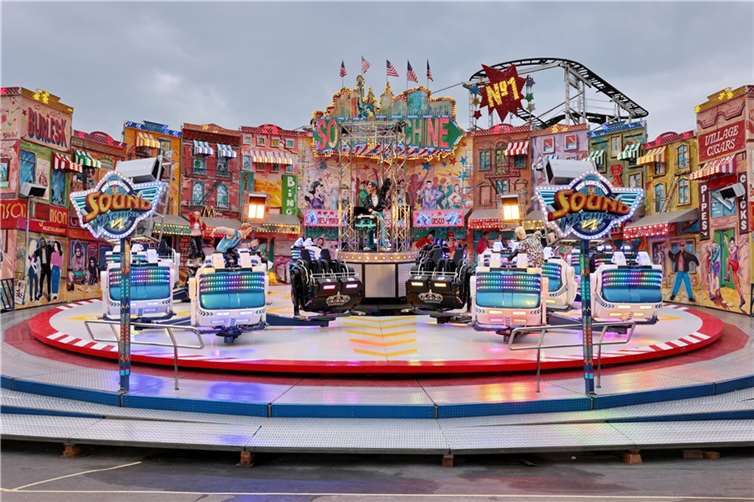 Das Rundfahrgeschäft „Sound Machine“.