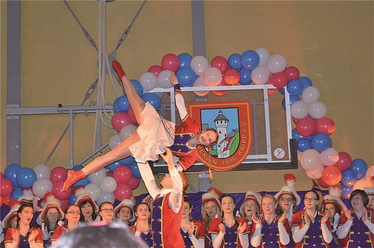 Das SV-Tanzpaar zeigte wieder sein Können und wurde mit tosendem Applaus belohnt.