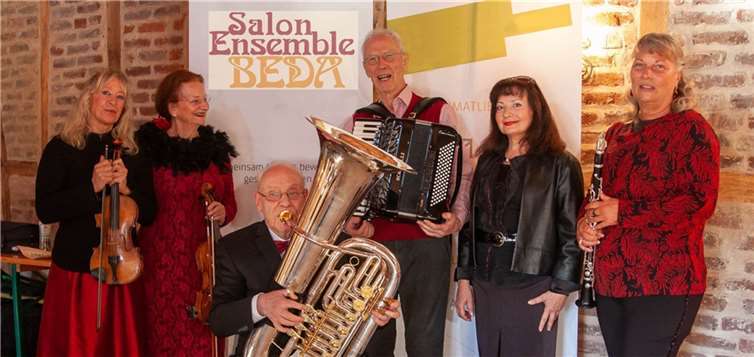 Das Salon Ensemble Beda e.V. präsentiert Evergreens der 1920er Jahre.  Foto: privat