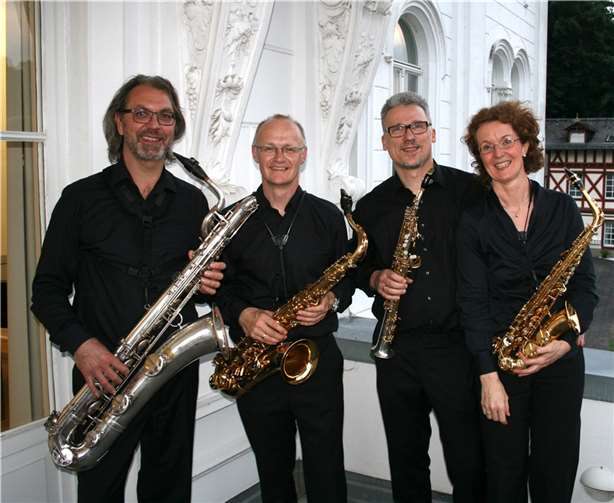 Das Saxophonquartett „Simply Reed“ erfreut mit Jazzklängen im Keramikmuseum. Foto: Heike Gansemer