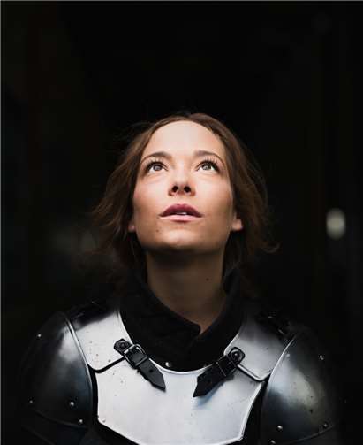 Das Schauspiel „Die Jungfrau von Orléans“ wird am 16. November in Andernach aufgeführt. Simon Howar