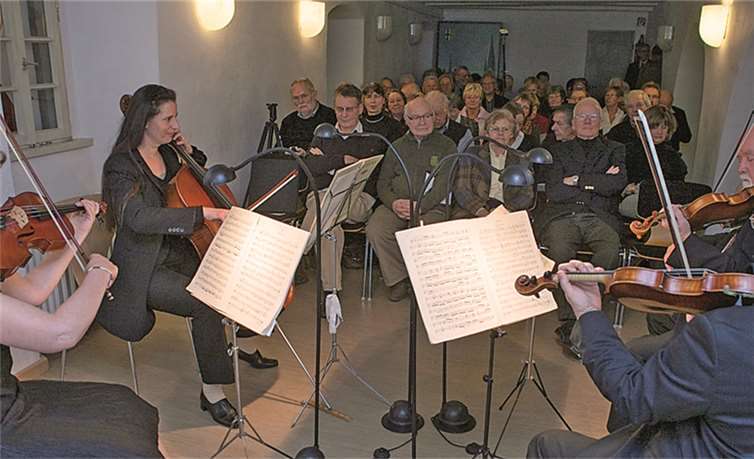 Das Schöbel-Quartett überzeugte sein Publikum beim Abschlusskonzert des diesjährigen Kulturprogramms des Zehnthofvereins Odendorf. VJ