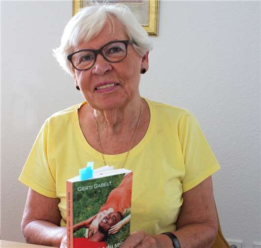 Das Schreiben bereitet Gerti Gabelt große Freude.