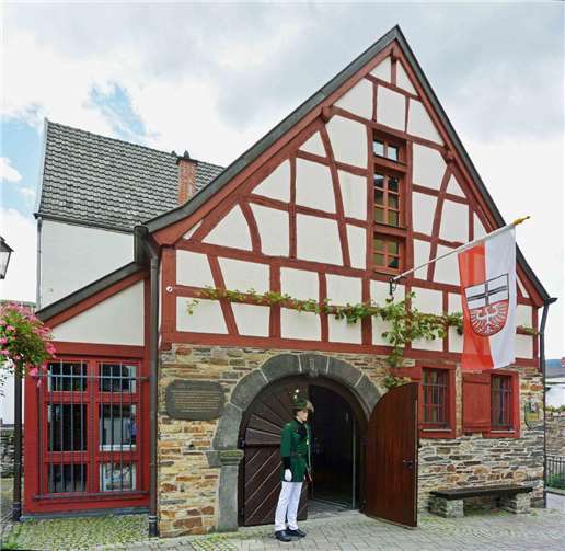 Das Schützenwesen in Ahrweiler ist fester Bestandteil des sozialen Miteinanders.  Foto: privat