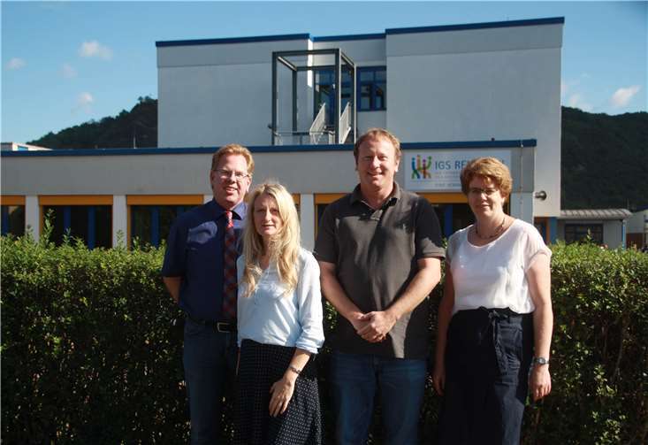 Das Schulleitungsteam (v.l.): Marcus Wald (Direktor), Sandra Rosa (2. stellvertretende Schulleiterin), Thomas Fachinger (Organisationsleiter), Gudrun Grandrath (Pädagogische Koordinatorin 8-10).  Sandra Rosa