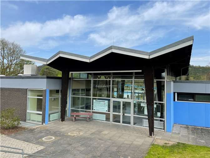 Das Schwimmbad in Remagen.  Foto: ROB