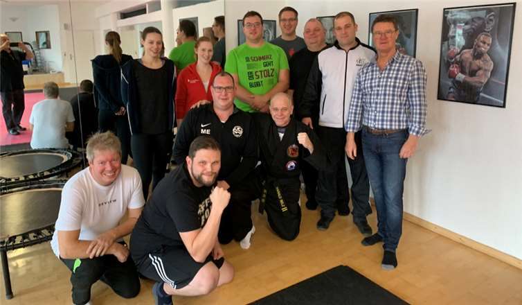 Das Selbstverteidigungstraining sollte die Einsatzkräfte auf mögliche Angriffe im Rahmen ihrer Tätigkeit vorbereiten. Foto: privat