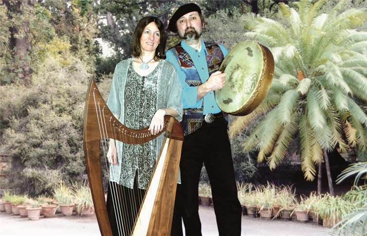 Das Shamrock Duo beim „Großen Weinabend“ in der ehemaligen Synagoge in Ahrweiler.Privat