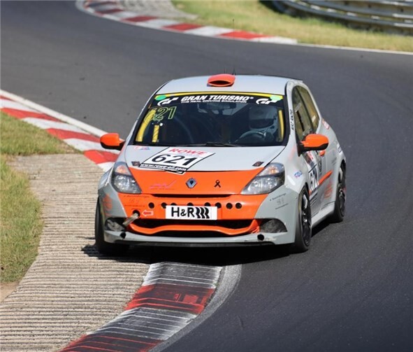 Das Sharky-Racing bestand souverän die NLS 4 auf dem Nürburgring. Foto: byjogi.de/Manfred Muhr