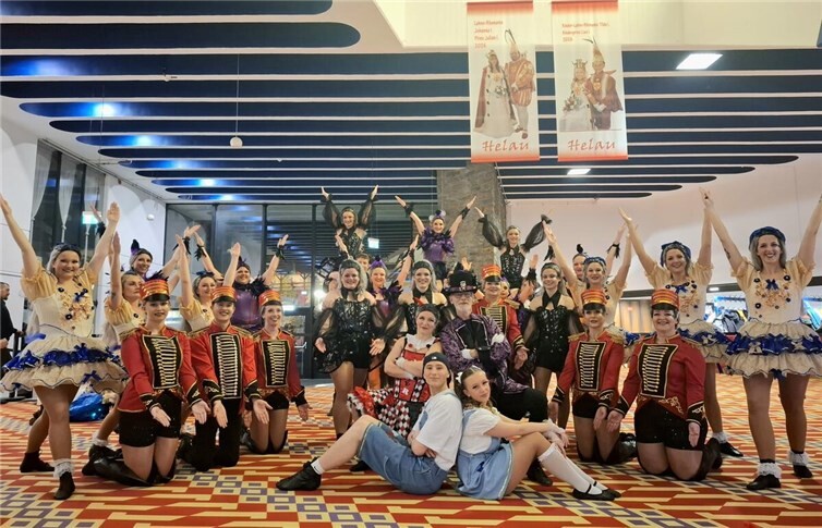 Das Showballett der Traditionsgarde Rot-Weiß Lahnstein auf der 2. Trockensitzung des CCO. Foto: Ana Nedic