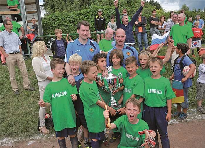 Das Siergerteam Kamerun der TuS Koblenz.  PMS