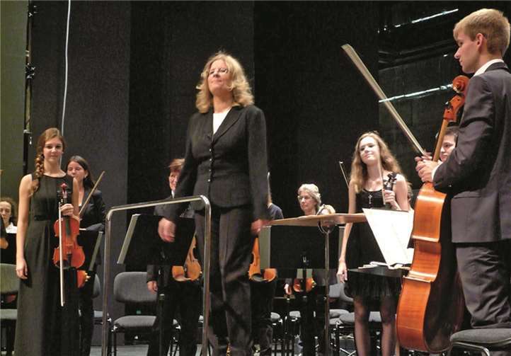 Das Sinfonieorchester der Musikschule Koblenz, unter der Leitung von Dorothea Buchwald.