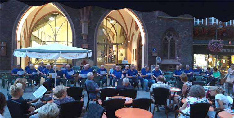 Das "Singen mit den Mendelssöhnen" brachte ordentlich Stimmung Foto: privat