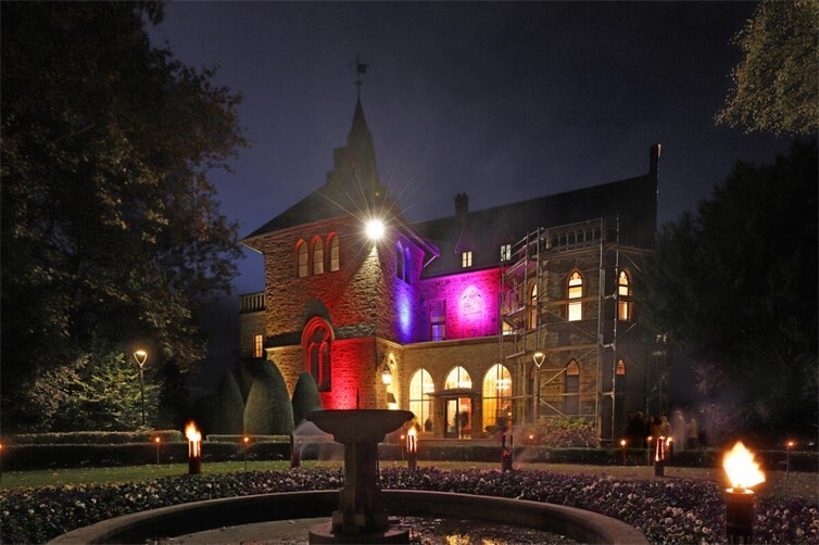 Das Sinziger Schloss im Lichterglanz.