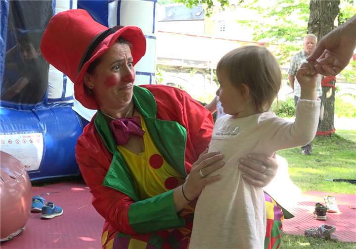 Das Sommerfest betand aus Programm für gros und ganz klein. Fotos: privat