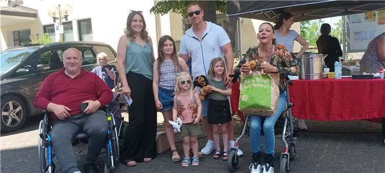 Das Sommerfest der Tiertafel zog Familien und Interessierte an. Quelle: Tiertafel in Andernach