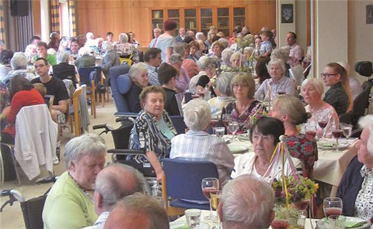 Das Sommerfest des St. Josef Alten- und Pflegeheims in Kaisersesch war gut besucht. privat