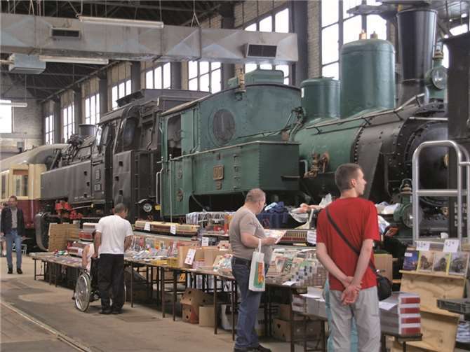 Modelleisenbahn hat nichts von ihrer Faszination verloren Das Sommerfest im DB Museum zeigte sich beliebt wie bereits die Jahre zuvor.