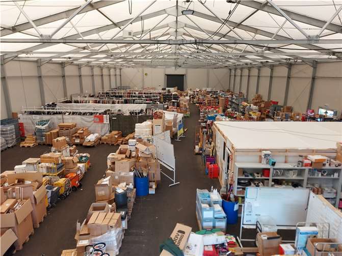 Spenden-FlohmAHRkt für das Ahrtal Das Spenden-Verteilzentrum Ahrtal in Gelsdorf. Foto: privat