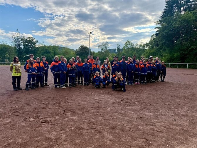 Das „Spiel ohne Grenzen“, das die Jugendfeuerwehr Mendig gewann, war wieder einmal ein Höhepunkt des Zeltlagers der Jugendfeuerwehren der VG Mendig. Foto: Christopher Wittig