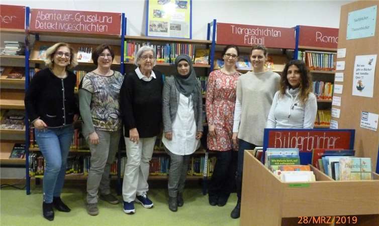 Das St. Martin-Schulbücherei-Team (v.l.): Rita Schäfer, Daniela Hofmann, Anne Mertens, Susan Al Sarray, Andrea Schlagwein, Iris Köning, Patricia Wernscheidt. Foto: privat