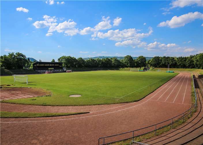 Das Stadion in Andernach wird noch für unbekannte Zeit keine Heimspiele der SG99 erleben. Fotos: Roland Schäfges - www.myfoto24.eu