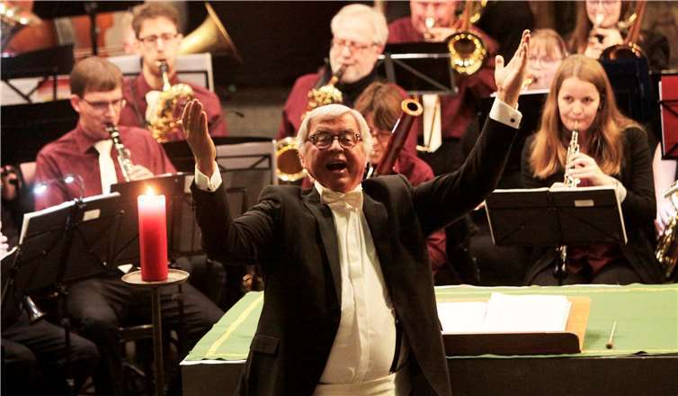 Das Stadtorchester Adenau mit ihrem Dirigenten Harry Boers begeisterte die Zuhörer Fotos: SES