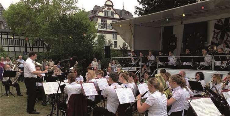 Das Stadtorchester beim letztjährigen Europafest. privat