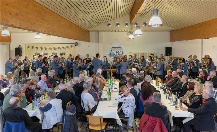 Das Stammorchester in großer Besetzung. Marcus Raczkowiak