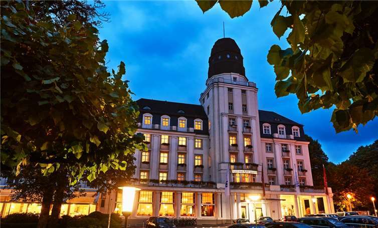 Das Steigenberger Hotel Bad Neuenahr bietet am ersten und zweiten Weihnachtsfeiertag jeweils ein festliches Weihnachtsbuffet an und am 31. Dezember 2019 einen festlichen Silvesterball.Foto: privat